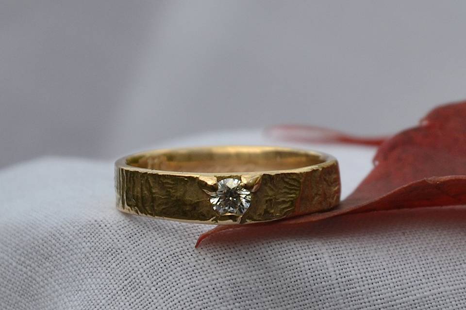 Porte ouverte et diamant