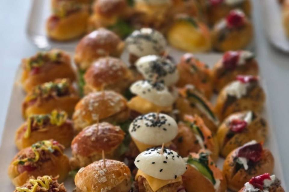 Petit four