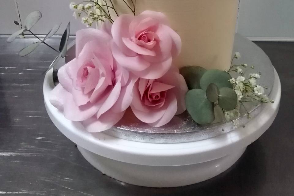 Roses et eucalyptus