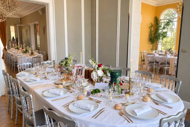 Dîner raffiné dans les salons