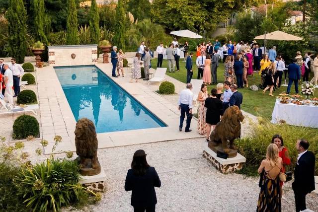 Cocktail chic autour du bassin