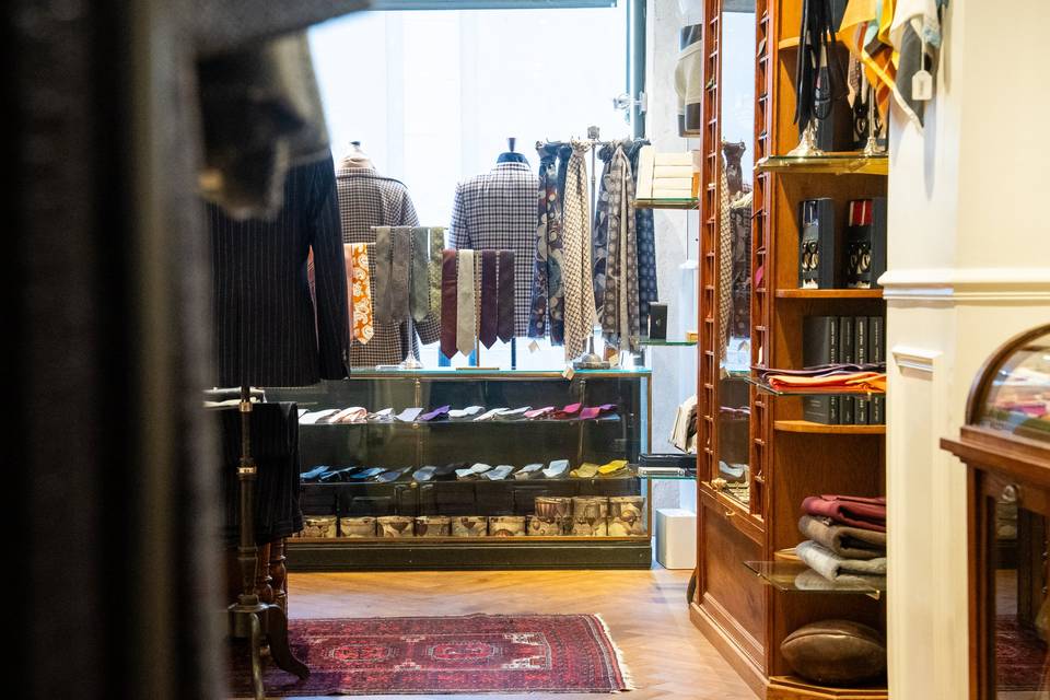 etageres accessoires boutique luxe
