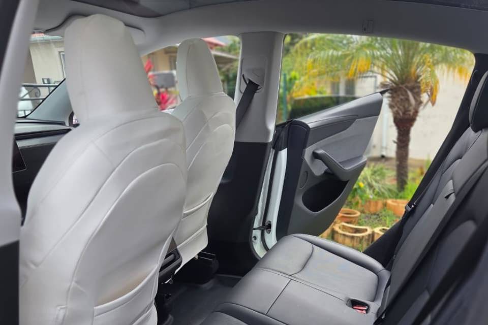 Tesla intérieur