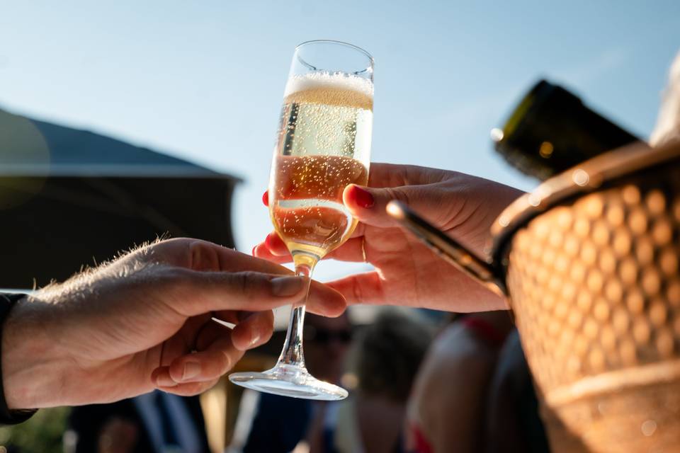 PRIMER PLANO-SERVICE DE CHAMPAGNE
