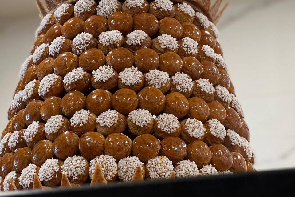 Croquembouche