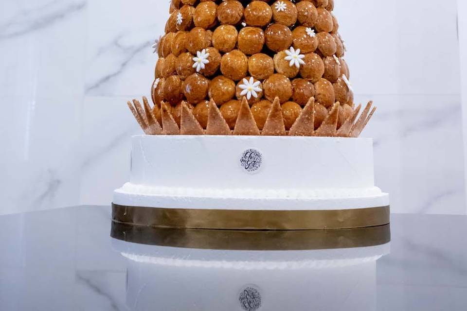 Croquembouche