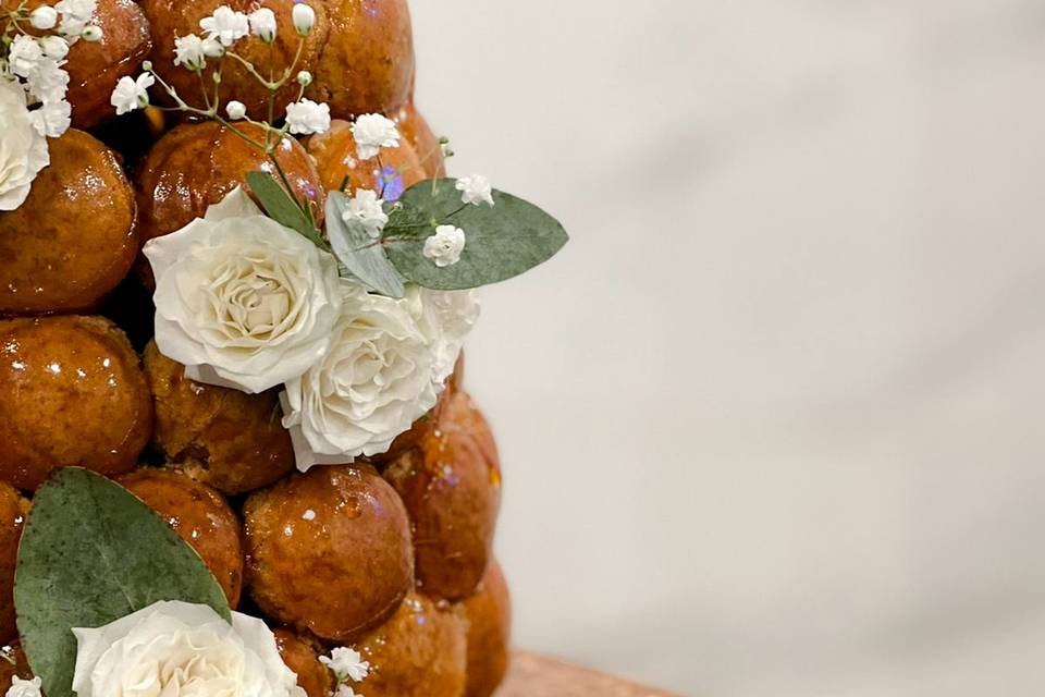 Croquembouche