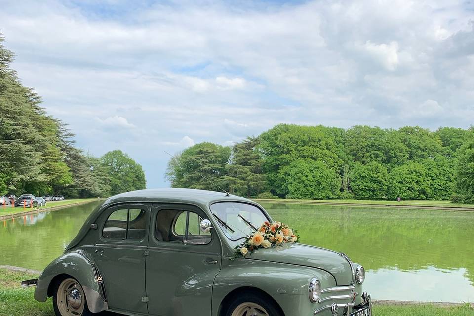 Renault 4CV