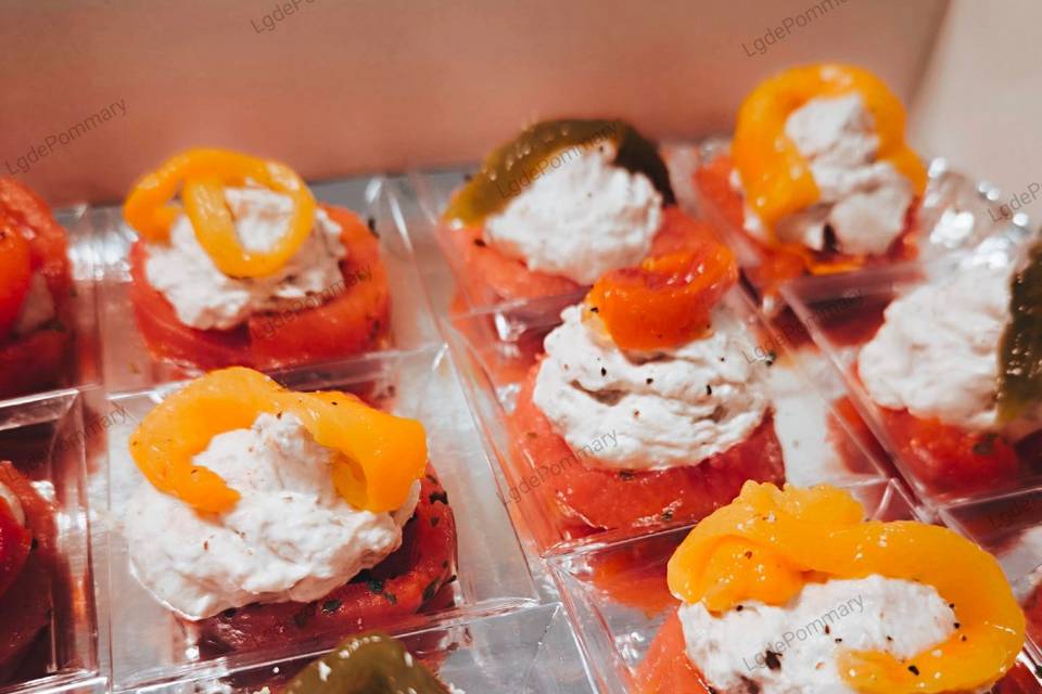 Tapas de atún tomate