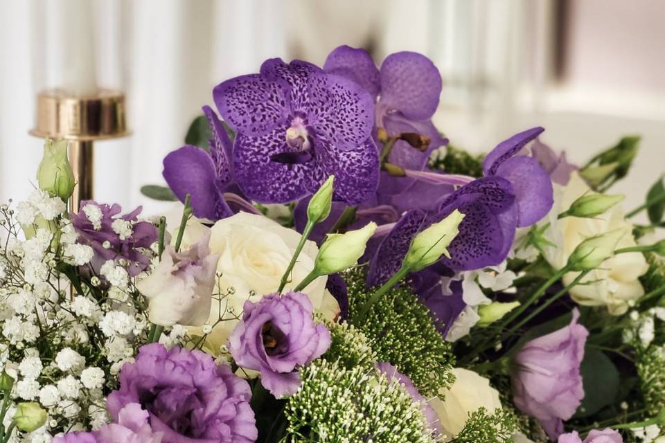 Chemin de table fleuri