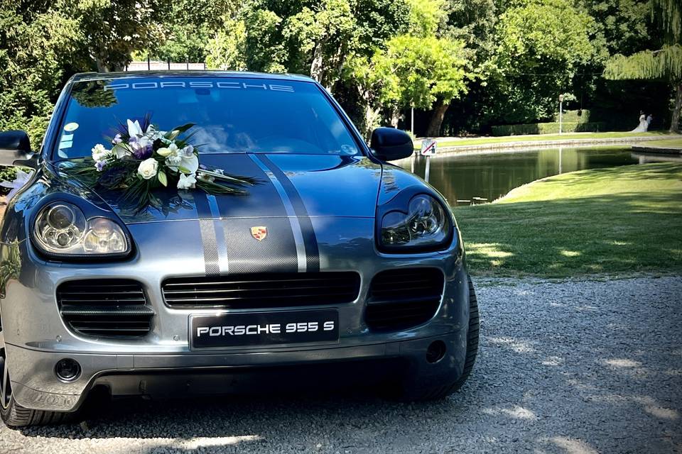 PORSCHE