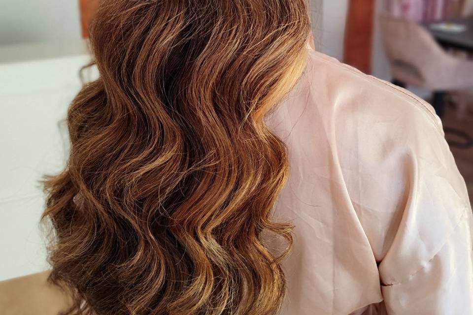 Hollywood Waves