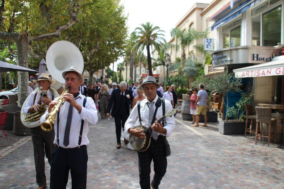 En route pour l'église