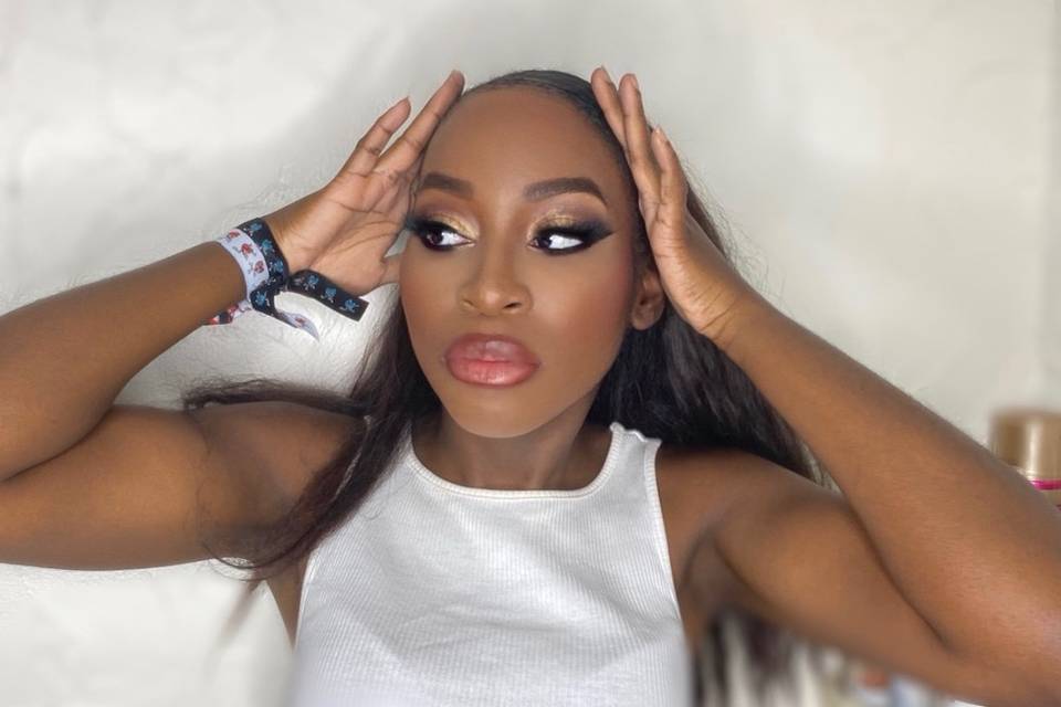 Sarah Beauty Artist