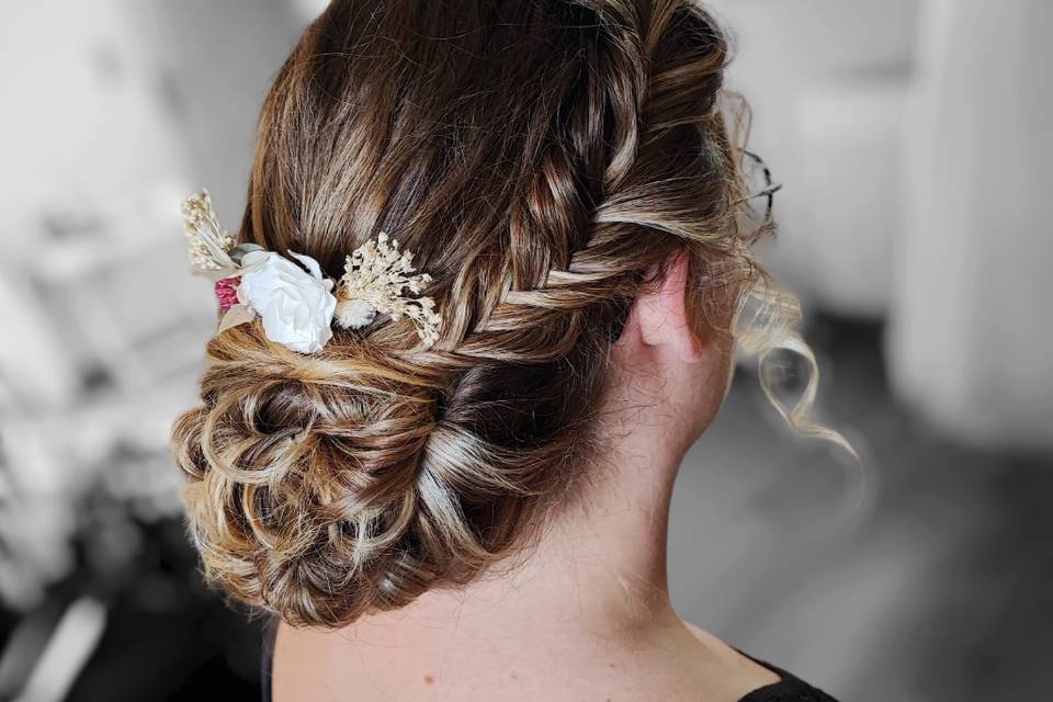 Chignon bas invitée