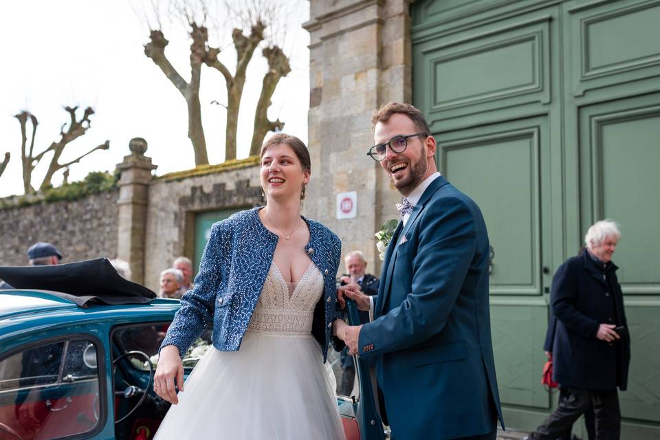 Arrivée à l'église