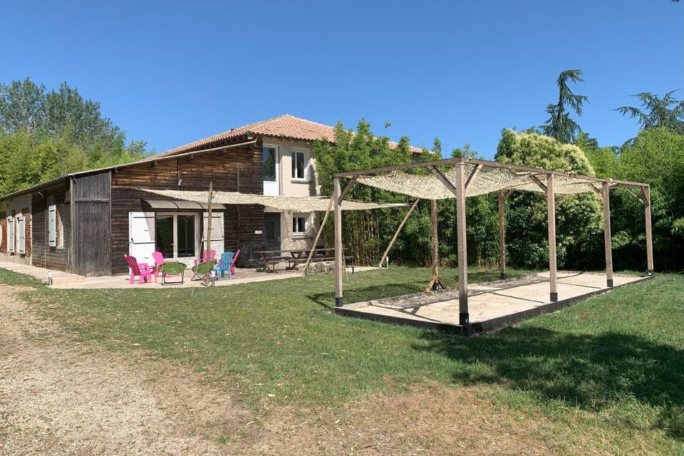 2 grands gîtes sur place