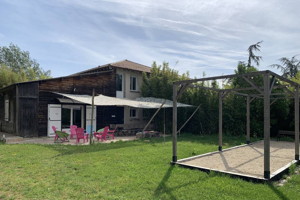 2 grands gîtes sur place