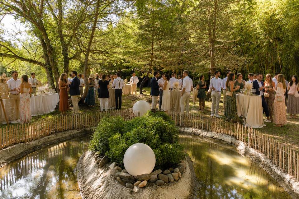 Vin d'honneur dans le jardin