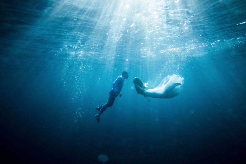 Underwater wedding