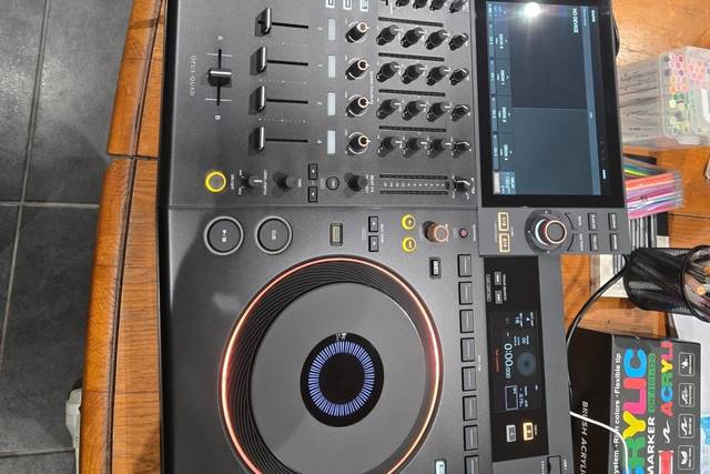 DJ Arnaud