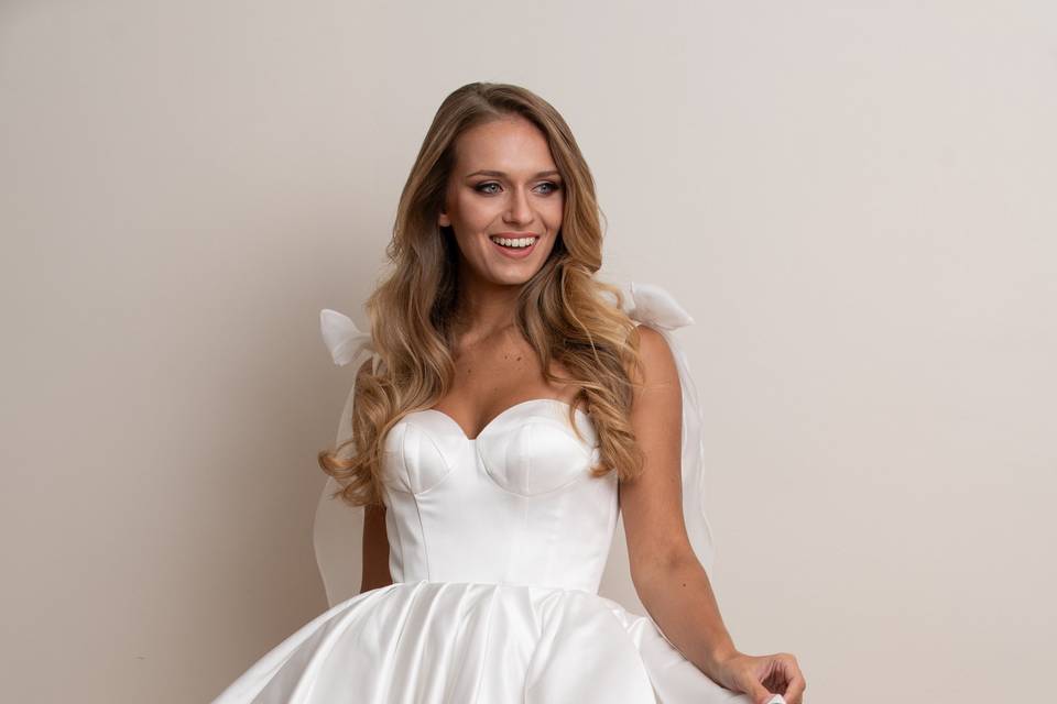 Robe de mariée courte satin