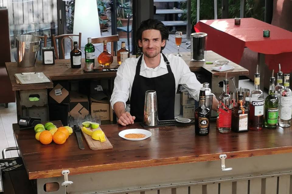 Cocktail bar