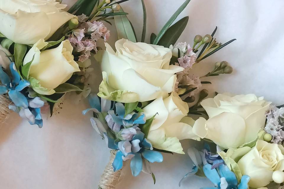 Boutonnières fleurs fraiches