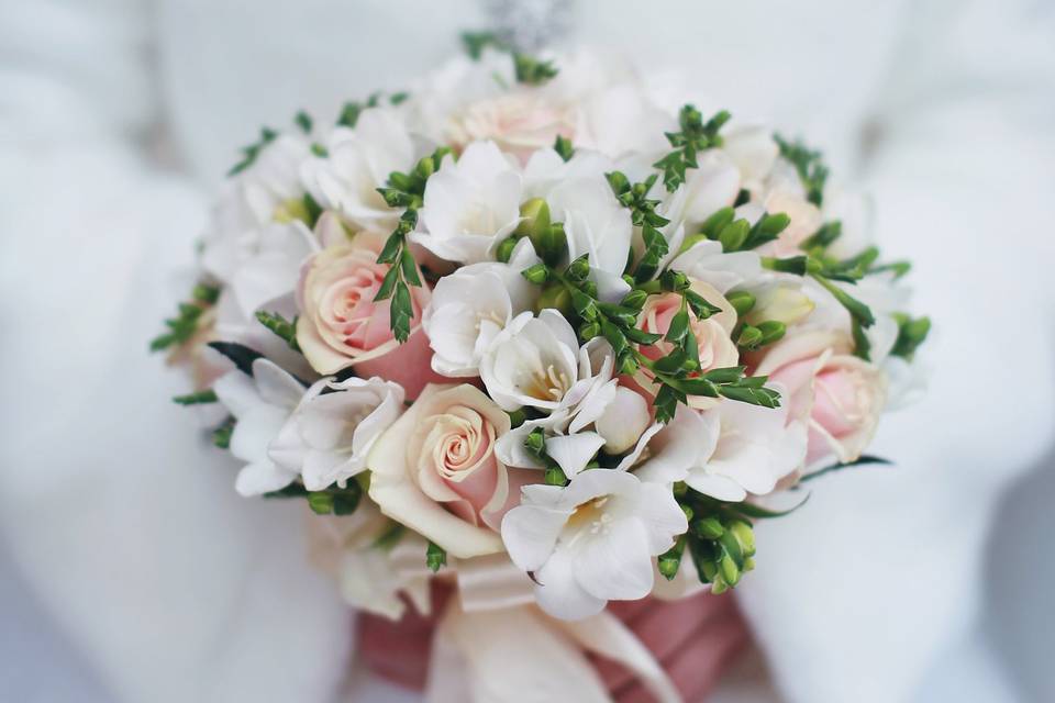 Mariée et son bouquet