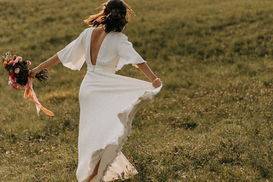 Une mariée heureuse