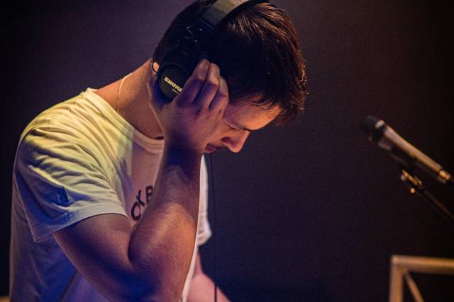 Dj
