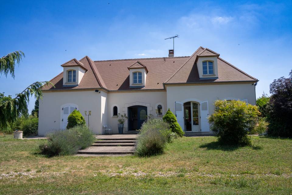Photo de la villa vue de face