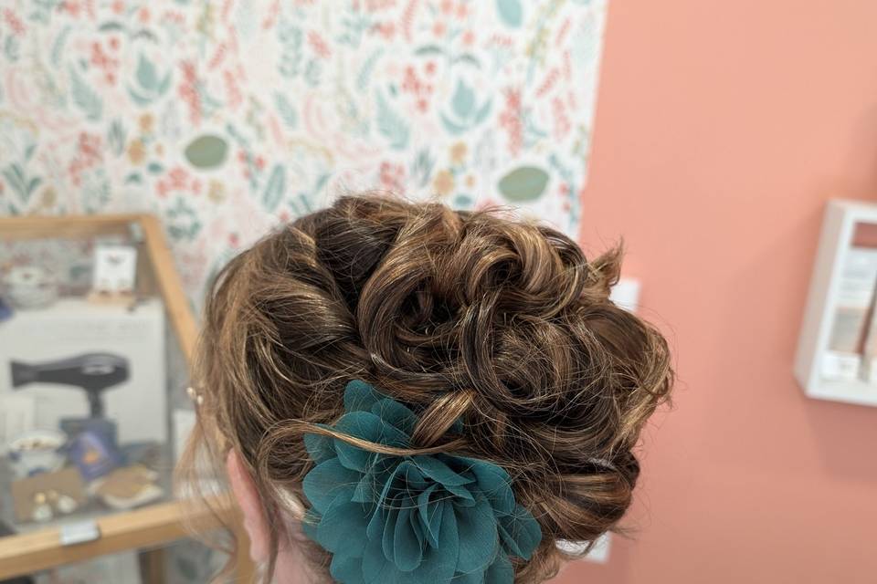 Chignon avec accessoires