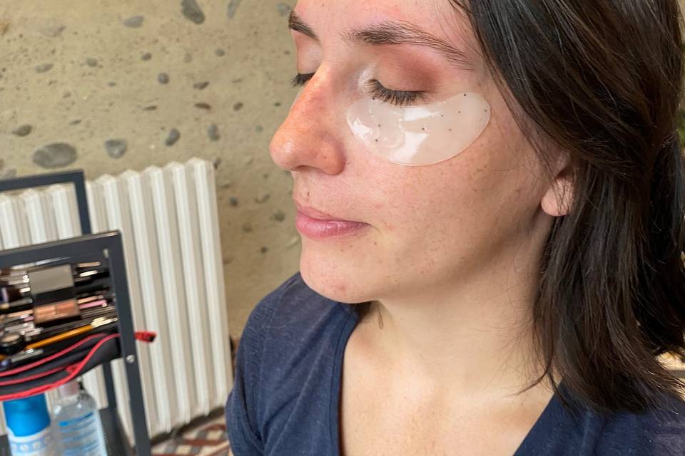 Maquillage mariage en cours