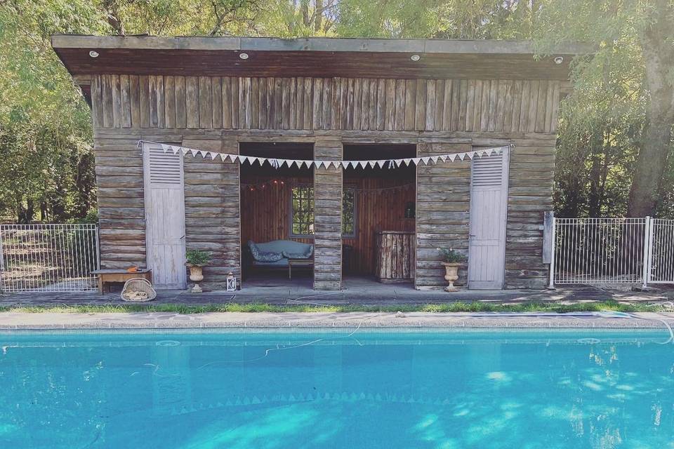 Pool house