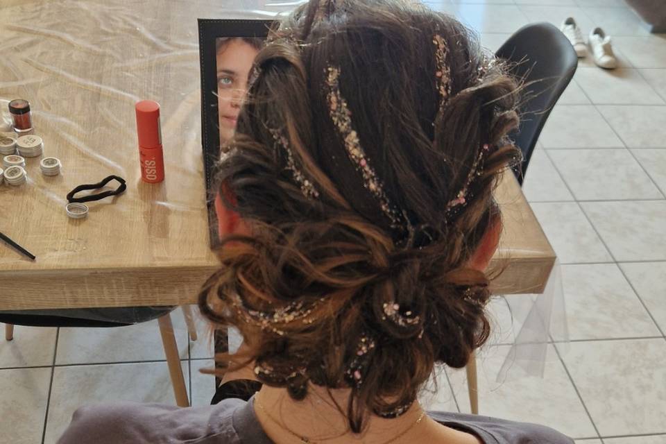 Chignon invitée touche pailleé