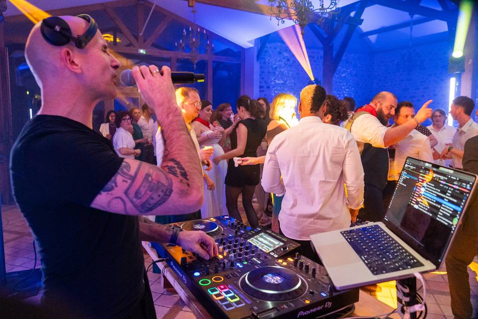 Animation DJ micro