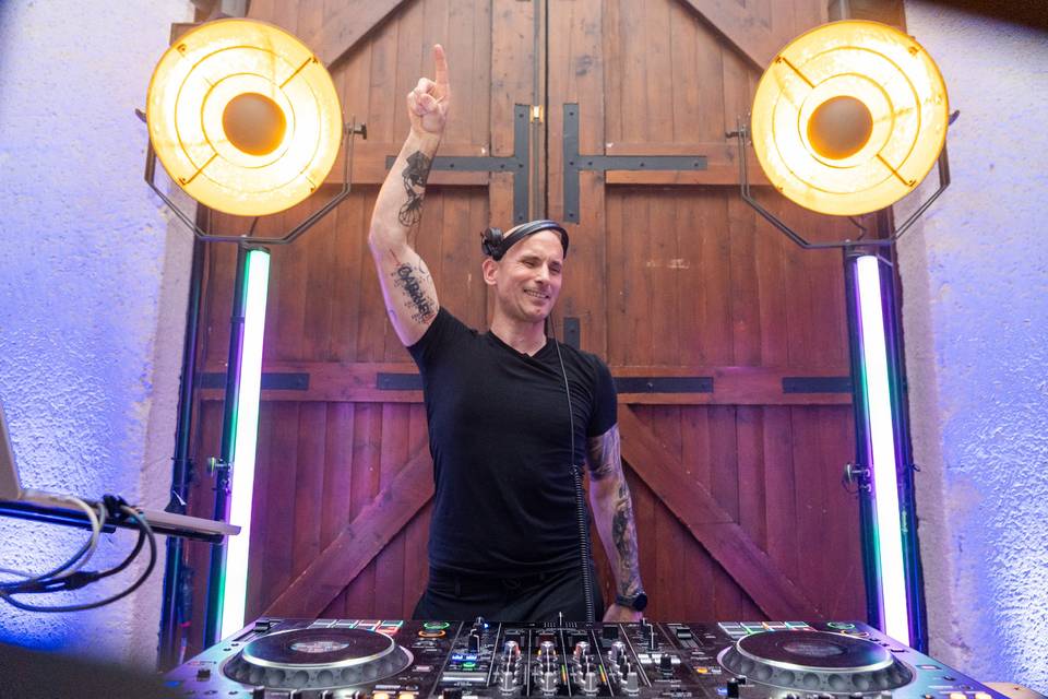 Salut DJ scène