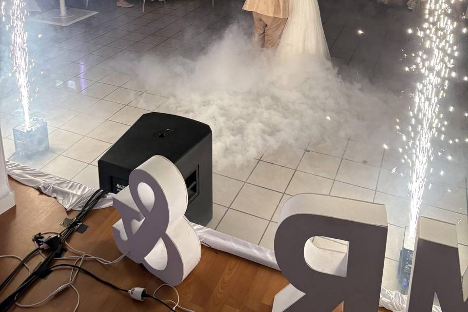 Mariage fumée lourde et étinc