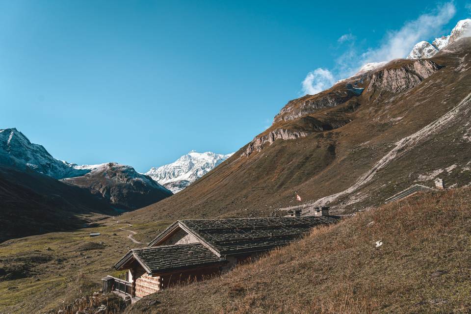 Le refuge et son décor
