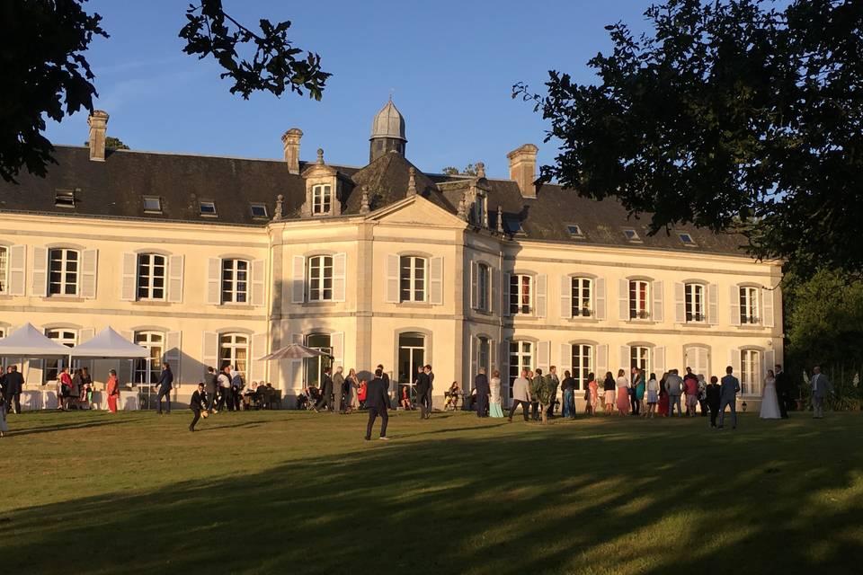 Cocktail sur la terrasse du Chateau