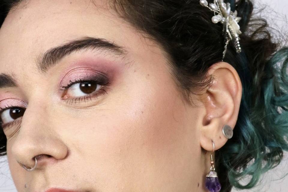 Maquillage coloré léger