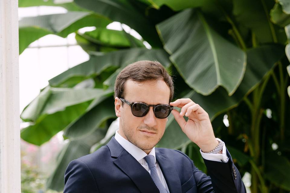 Fashion groom