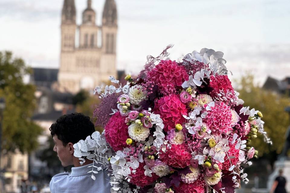 La Grange Ô Fleurs by Léo