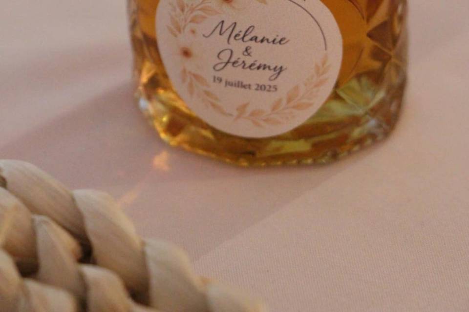 Cadeaux invité fiole de rhum