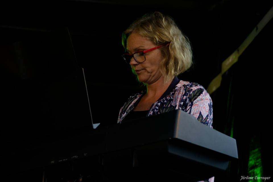Gaëlle au piano