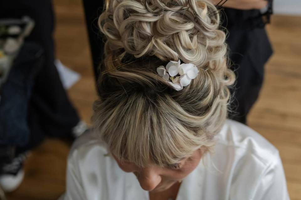 Montage chignon haut