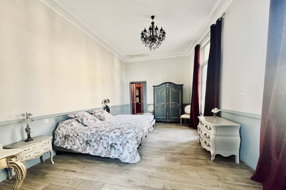 Chambre de la tour rdc