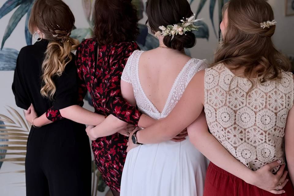 Mariée et invitées