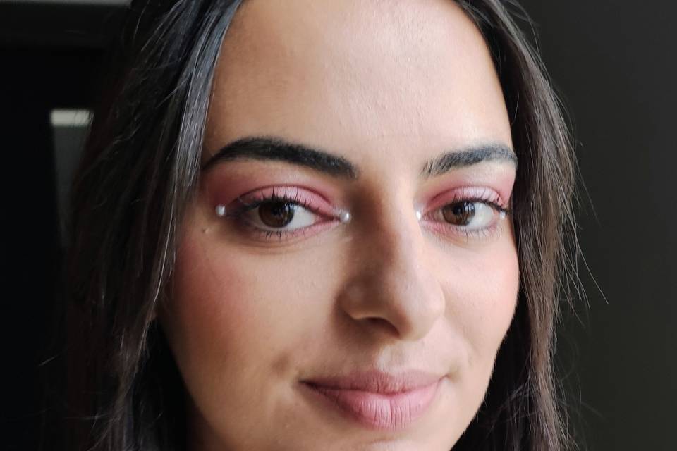Swatoa by Mathilde make-up